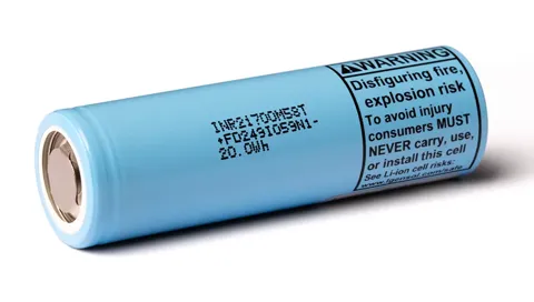 LG INR21700-M58T 5,650mAh 3.59V: genuine Li-ion cell, photo 1